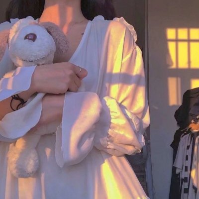 向下扭曲